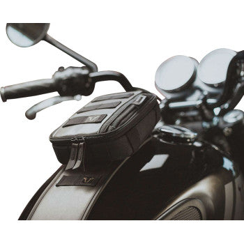 SW-MOTECH Legend Gear Tank Strap System - with LA3 Smartphone Bag - BMW BC.TRS.07.512.50000