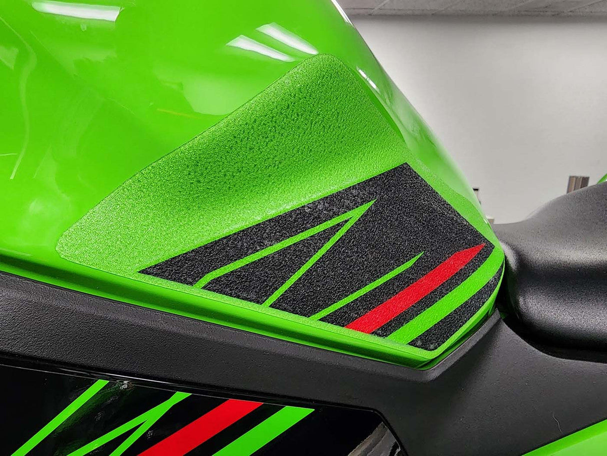 Graves Kawasaki ZX-4RR Tank Grip W-WHK-23ZX4-21
