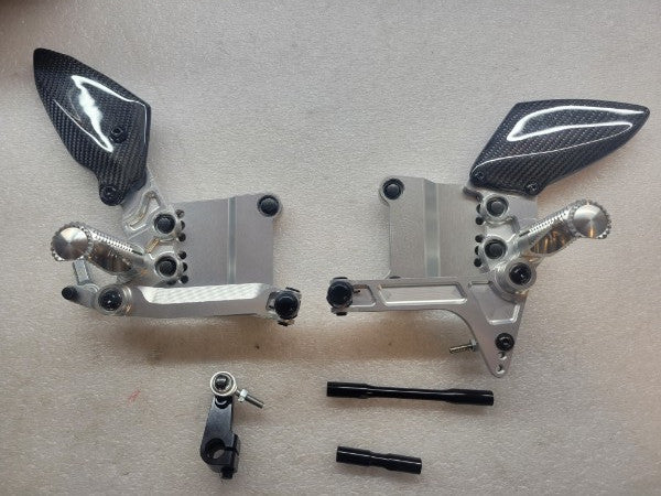 Graves Adjustable Rearsets - Silver ZX-4RR / ZX-4R 2023-2025 RSK-23ZX4-AAF