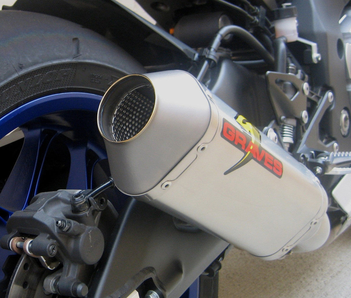 Graves Cat Eliminator Titanium Exhaust 200mm Silencer R1 15-25 Exy-15r1-Cett-2