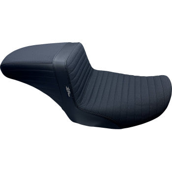 LE PERA Kickflip Seat - Pleated w/ Gripp Tape - FLH/FLT '23-'24 LV-597PTGP
