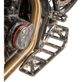 THRASHIN SUPPLY CO. Aggressor Floorboards - Chrome TSC-2219-3