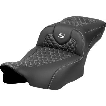 SADDLEMEN Roadsofa™ Extended Reach Seat - Dragon Scale Stitch - White Stitch - w/o Backrest - FLT/FLH '23-'24 823-07-20906