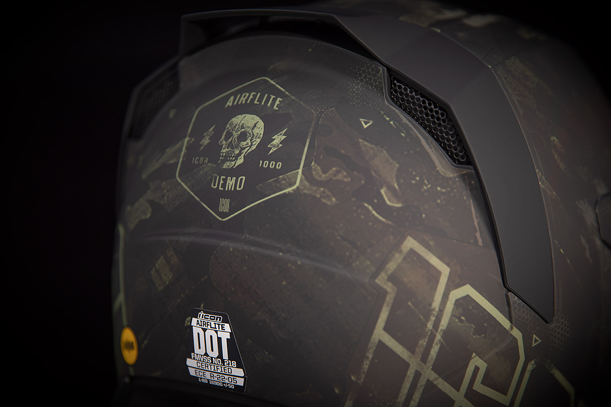 OPEN BOX ICON Airflite™ Helmet - Demo - MIPS® - Black - Medium 0101-14124