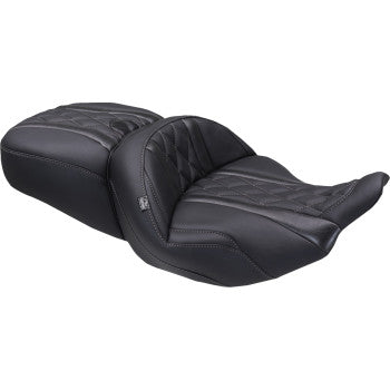 MUSTANG Deluxe One-Piece, 2-Up Seat - Diamond - Gunmetal Stitch - FLT/FLH '23-'25 89411GM