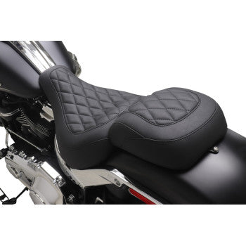 MUSTANG Wide Tripper™ Solo Seat - no Backrest - Diamond - Black Stitch - FXBR '23-'25 85033