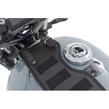SW-MOTECH Legend Gear Tank Strap System - with LA3 Smartphone Bag - Triumph BC.TRS.11.667.50000