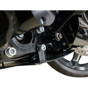 THRASHIN SUPPLY CO. Skid Plate - Carbon Fiber/Gloss - With Black Brackets - FLHX/FLTRX TSC-3034-1