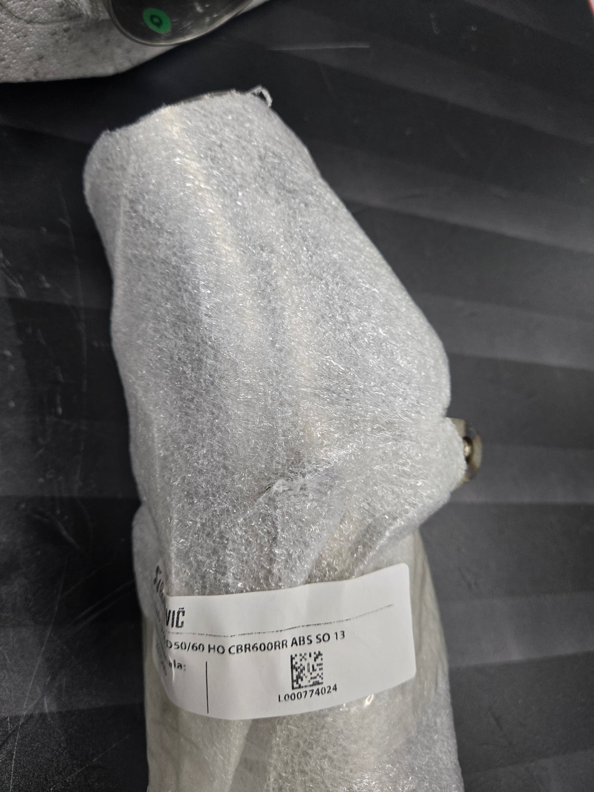 OPEN BOX AKRAPOVIC Slip-On Line Muffler - Titanium - CBR600RR 2021 -2025 1811-4705  S-H6SO17-HACT