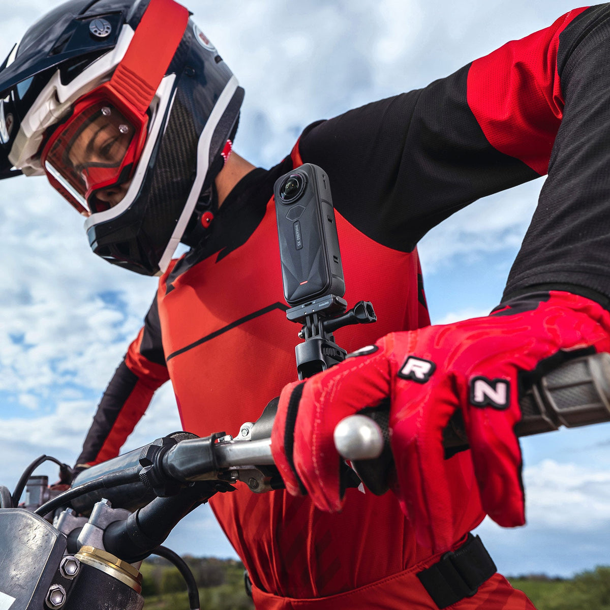 IN STOCK INSTA360 X5 Motorcycle Bundle 5001-1502-00